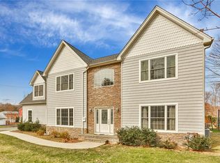 135 S John St, Pearl River, NY 10965