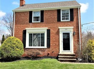 1371 Churchill Rd, Lyndhurst, OH 44124