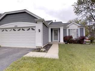 1372 Eastwood Dr, Aurora, IL 60506