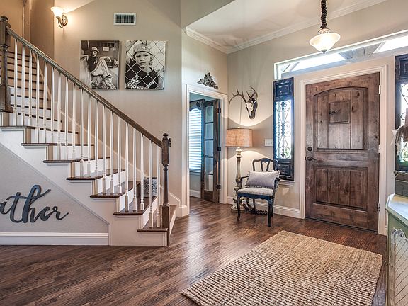 4th image of 2735 Laurel Oaks