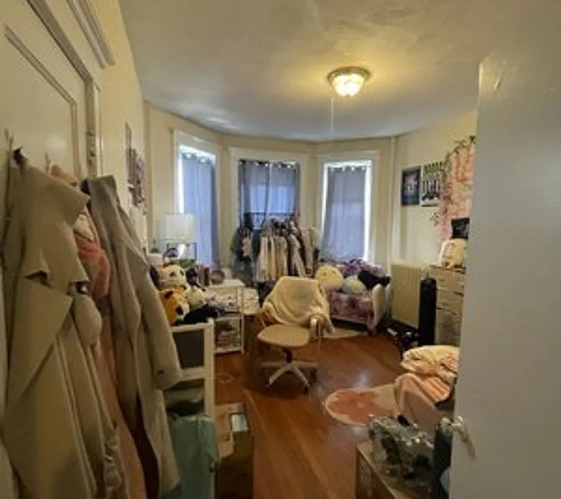 161 Kelton St #14L