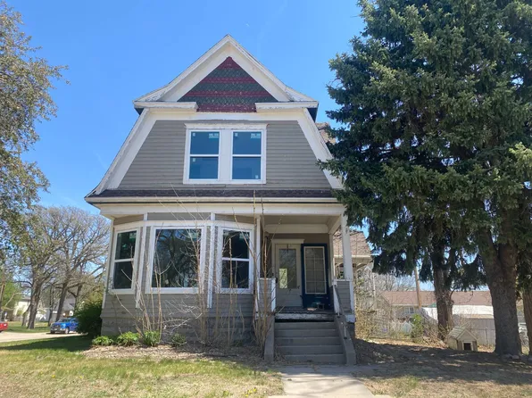 540 N 10th Ave, Broken Bow, NE 68822