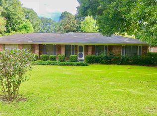 1952 Teakwood Dr, Jackson, MS 39212