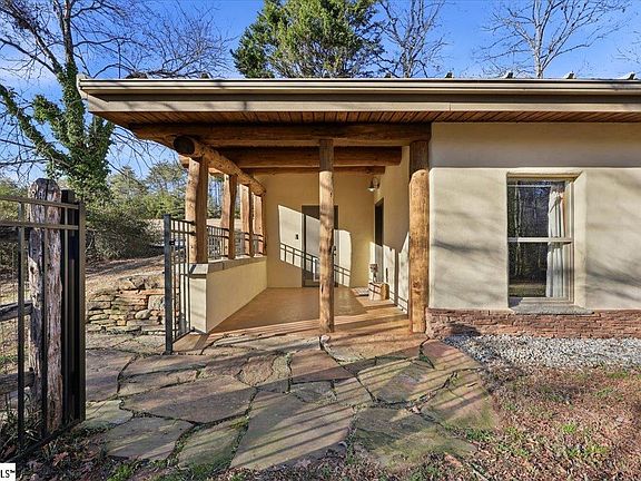 4th image of 20 Hudson Rd