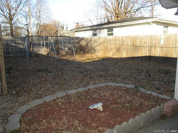 4th image of 4108 Braden Ave