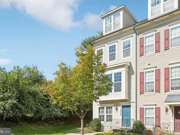 13293 Orsay St #701, Clarksburg, MD 20871