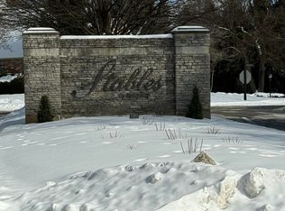 3 Stableside Rd S, Toledo, OH 43615