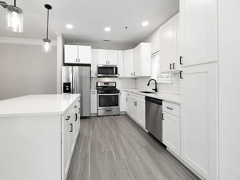 Legacy Ballantyne Apartments — Photo 2