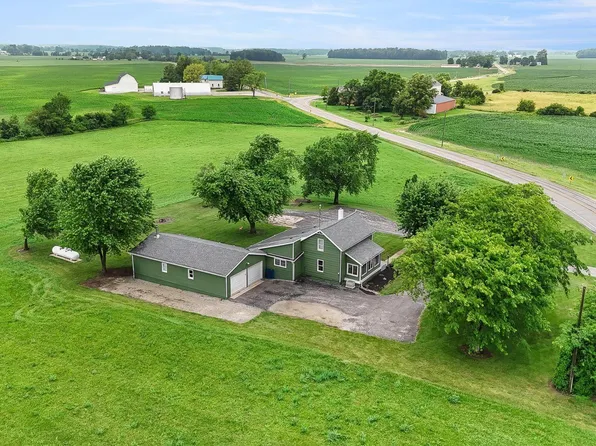 8492 N Goshen Rd, Huntington, IN 46750