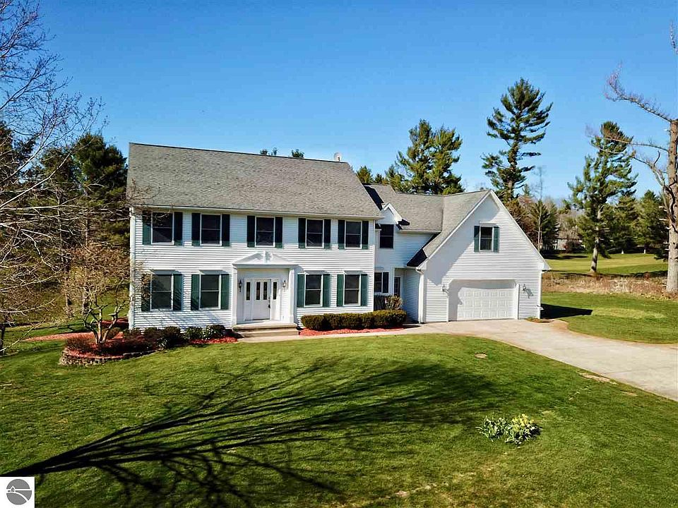 1st image of 632 White Pine Dr