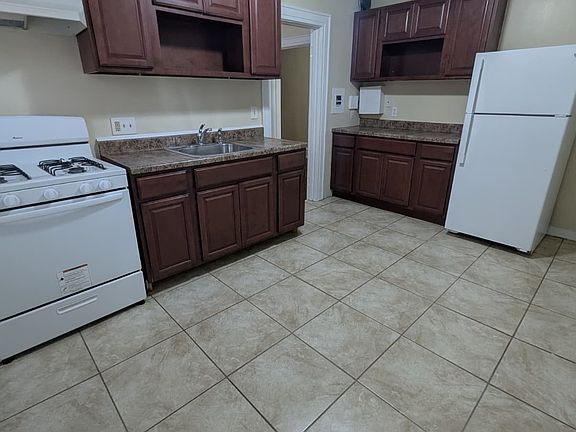 4th image of 279 Winthrop Ave #2B