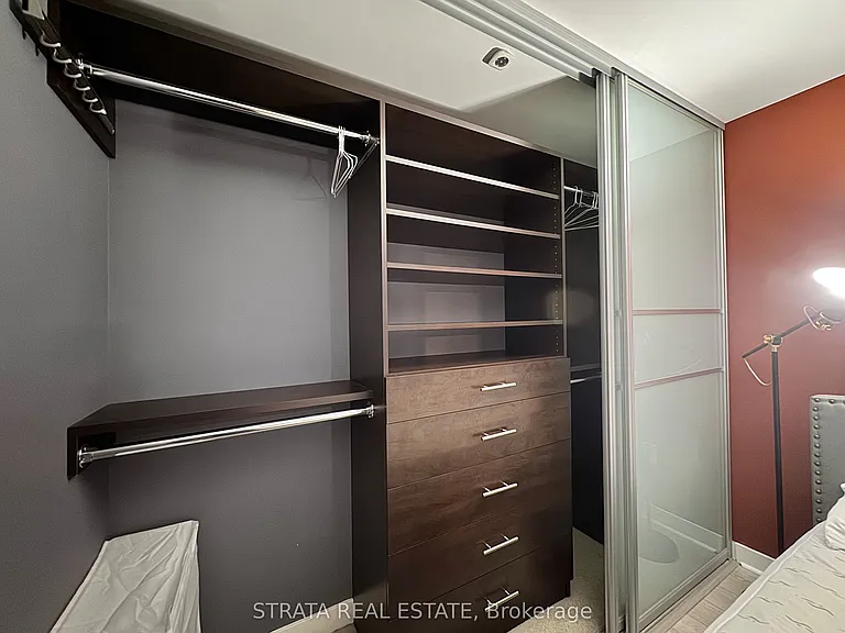 4K Spadina Ave #206 — Photo 9