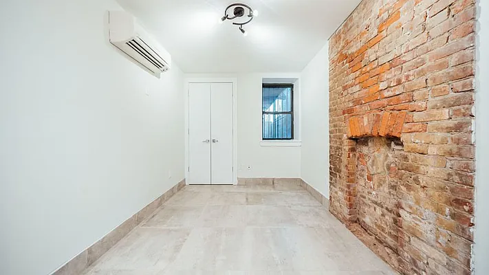 Rented by Nooklyn NYC LLC | media 43