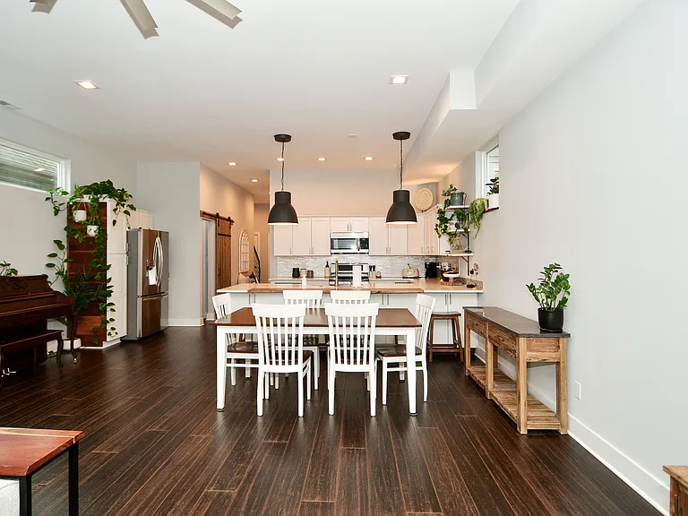 1426 Olive St — Photo 25