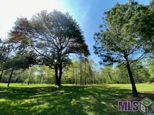 1558 Tommy Whitaker Rd, Saint Francisville, LA 70775