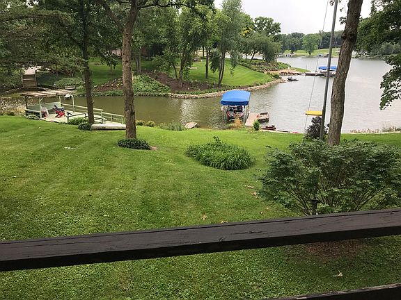 2nd image of 797 Holiday Dr