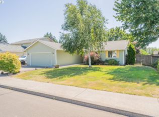 1414 E 2nd St, La Center, WA