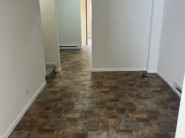 670 Atlantic St — Photo 4