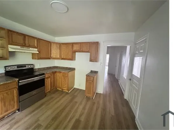 409 E Chestnut St, Coatesville, PA 19320