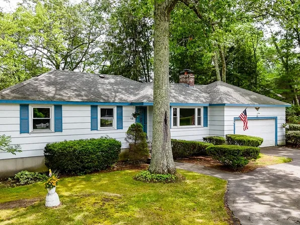 15 Valley Rd, Danvers, MA 01923