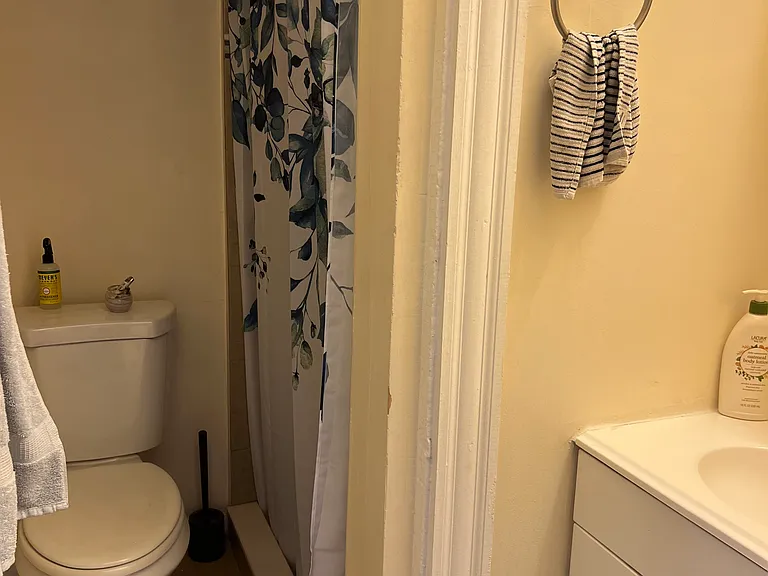 304 S Pacific Ave #1B — Photo 18