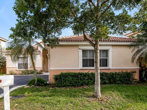 4792 NW 5th Pl, Pompano Beach, FL 33063