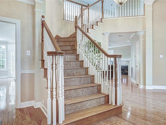 5th image of 10017 Dianella Ln