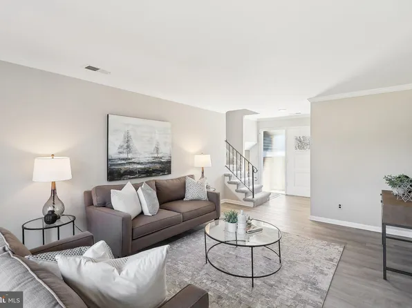 18441 Sydnor Hill Ct, Leesburg, VA 20175