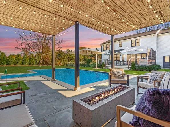 38 Aliperti Road, Jamesport, NY 11947