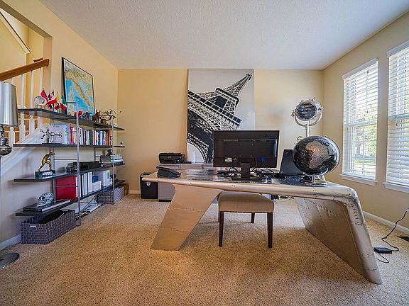 5th image of 375 Waterside Dr