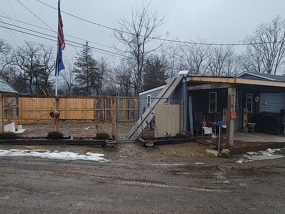 5th image of 14 Red Bud Ln