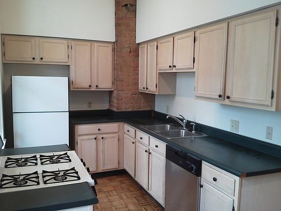 2nd image of 2945 Cleinview Ave #1