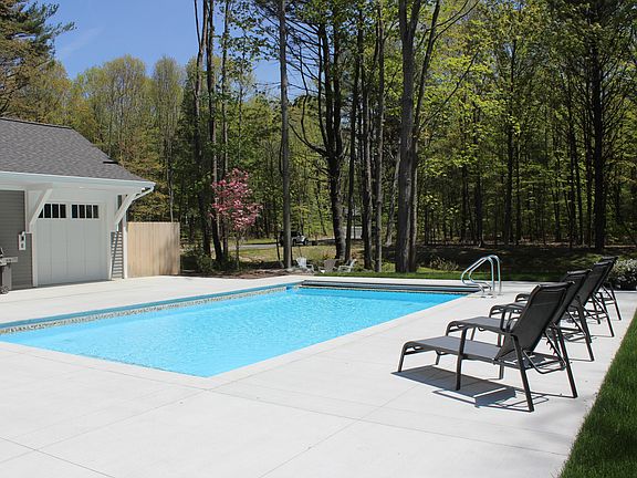 4th image of 76949 Wood Crest Ct