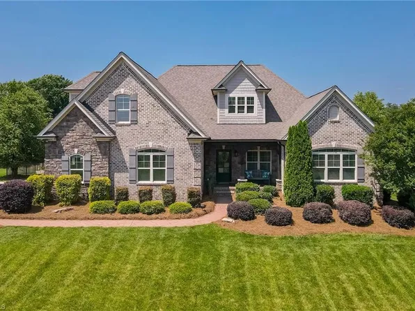 3309 Serenity Ridge Ln, Tobaccoville, NC 27050