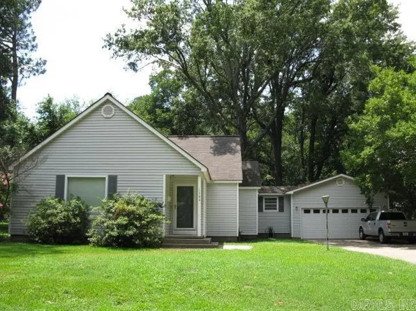1304 S Prairie St, Stuttgart, AR 72160