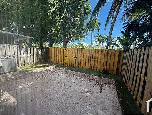 5th image of 1018 NE 42nd Ave