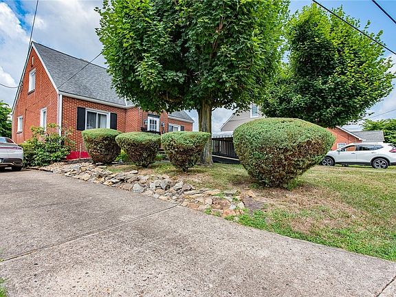 4th image of 6 Montraver Dr