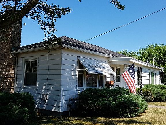 2nd image of 319 S 1st St