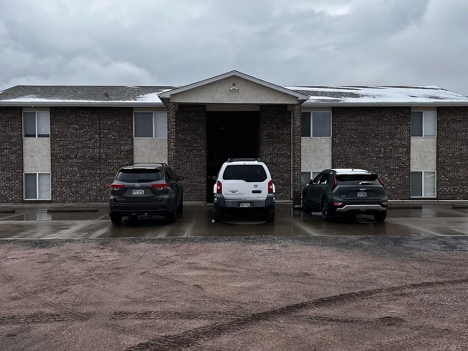 104 W Baldwyn Dr