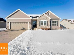 4366 Snowy Ridge Trl, Windsor, WI 53598