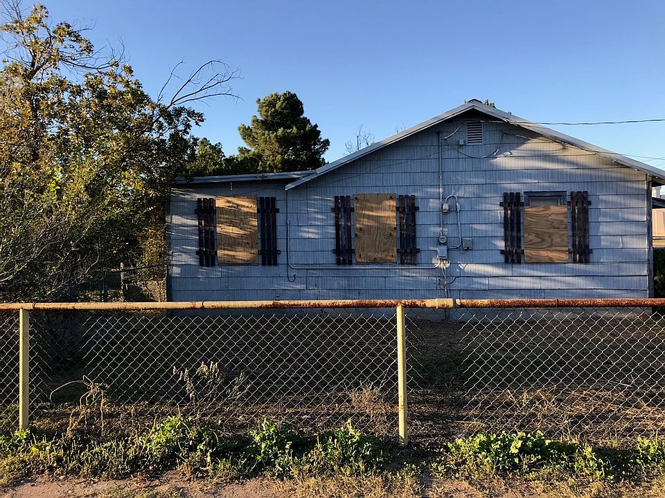 2nd image of 1105 S Betty Ave