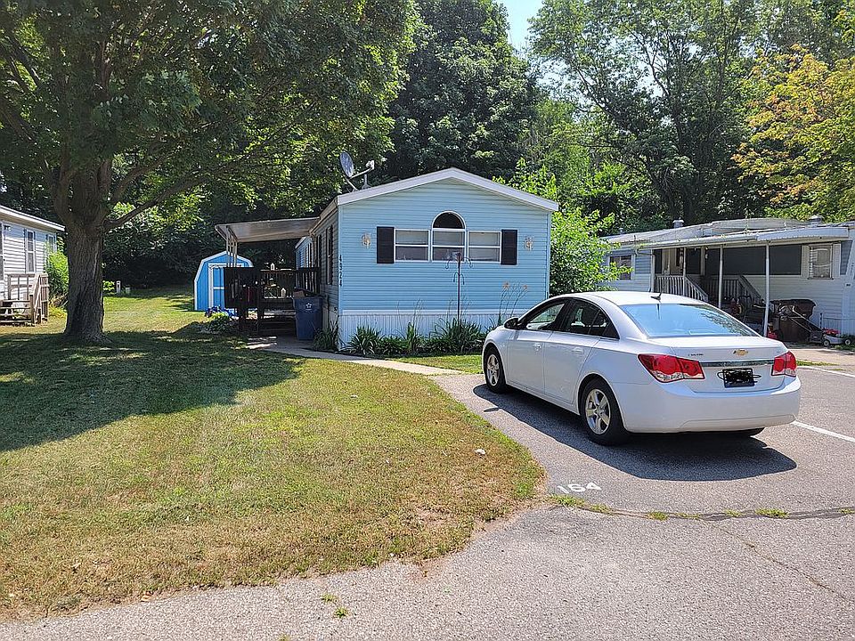 1st image of 4924 Eisenhower Dr
