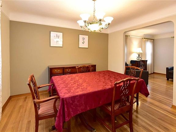 5th image of 8007 Pelham Dr