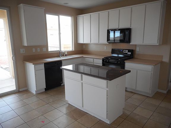 4th image of 15812 Desert Poppy Ln