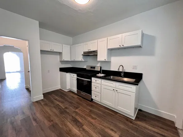 three Bedroom, 1767 Pacific Ave APT D, Long Beach, CA 90813
