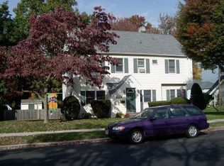 929 Bogert Rd, River Edge, NJ 07661