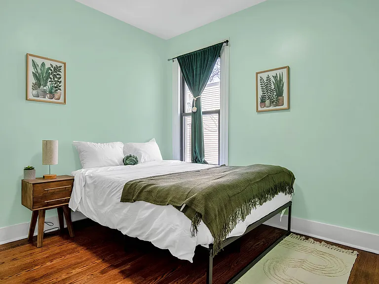 31 Canner St #2 — Photo 14