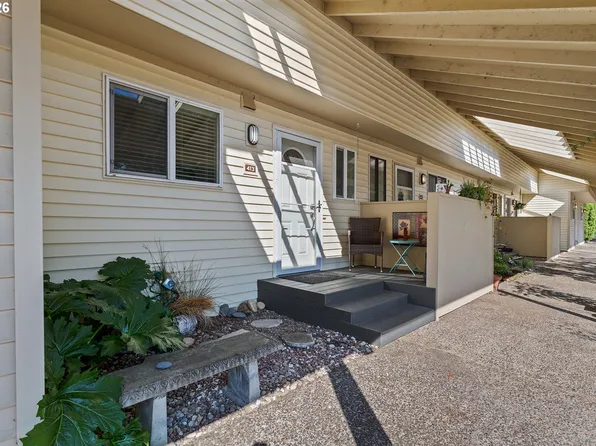 413 N Hayden Bay Dr, Portland, OR 97217