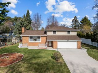 1442 Traeger St, Green Bay, WI 54304