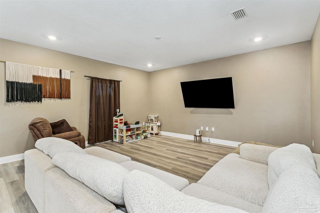 6606 Paso Fino Dr, Pensacola, FL - View 3